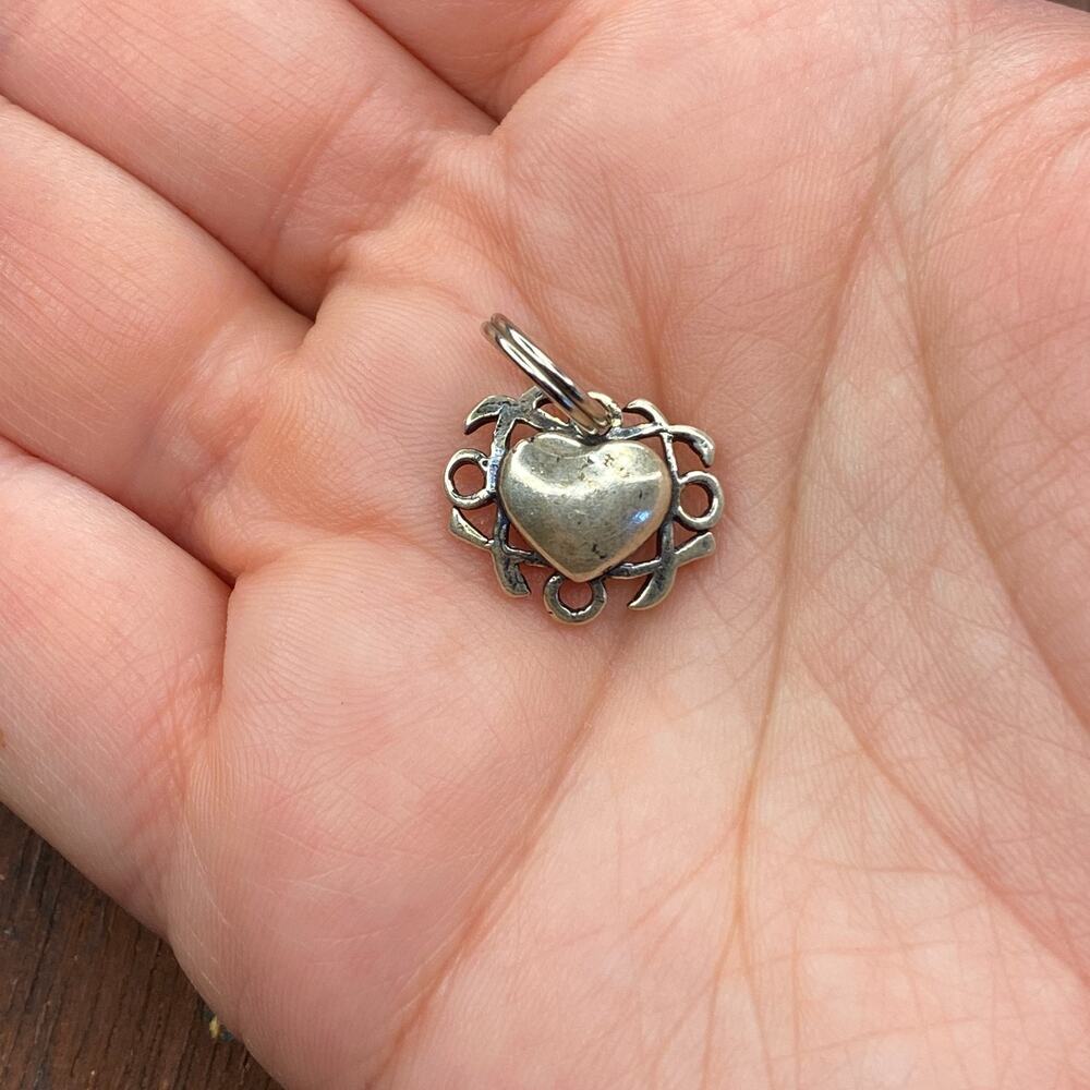 Vintage SJC 925 Sterling Silver Heart XOXO Pattern Pendant Bracelet Charm
